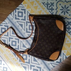 Boulogne shoulder bag